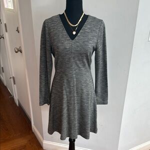 Madewell Gray A-Line V-Neck Long Sleeve Dress